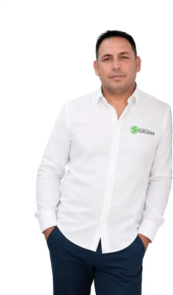 Juan Carlos Hernández Vesga — Gerente General y Representante Legal · FumiCenter, Santa Marta